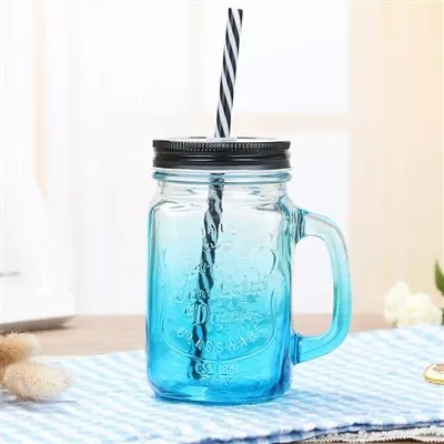 Wie öffnet man eine fest verschlossene Kaffeeglasflasche?